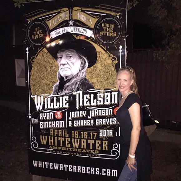 Meet your Posher, Rachel - Picture 10 of 14